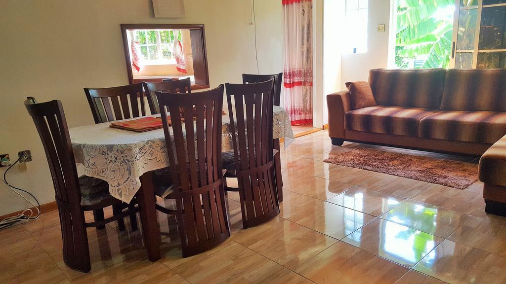 Hibiscus House Seychelles Self Catering Apartment วิกตอเรีย ภายนอก รูปภาพ