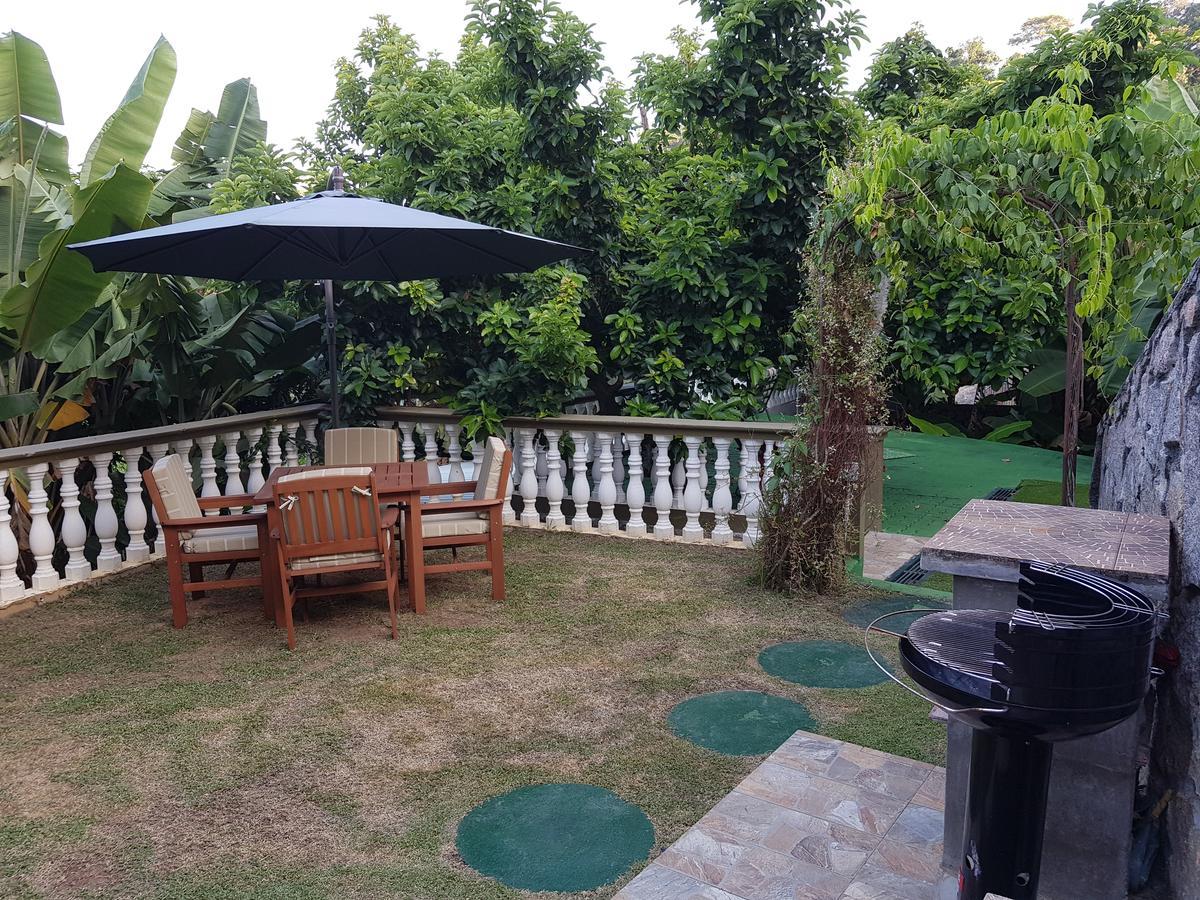 Hibiscus House Seychelles Self Catering Apartment วิกตอเรีย ภายนอก รูปภาพ